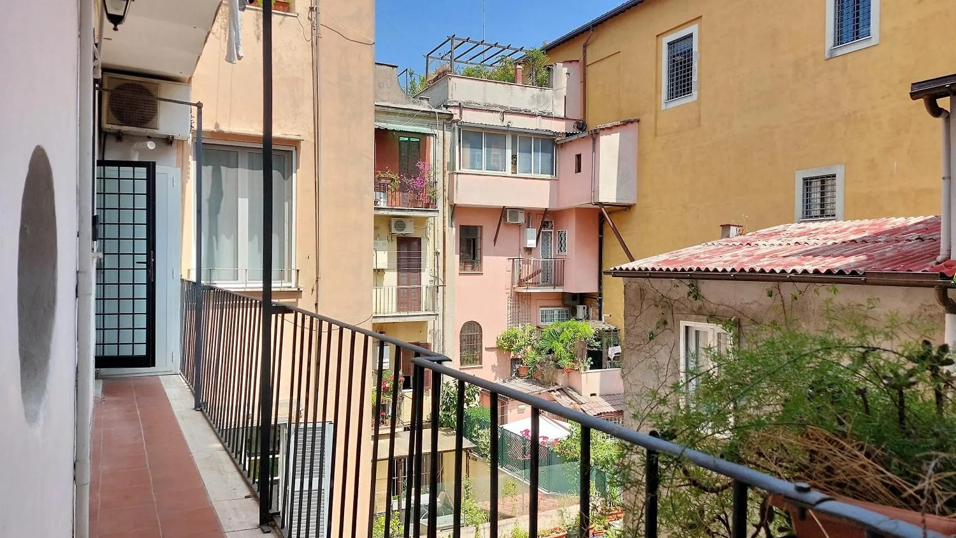 Rifugio Segreto Nel Cuore Di Roma 0*, Rom Italien